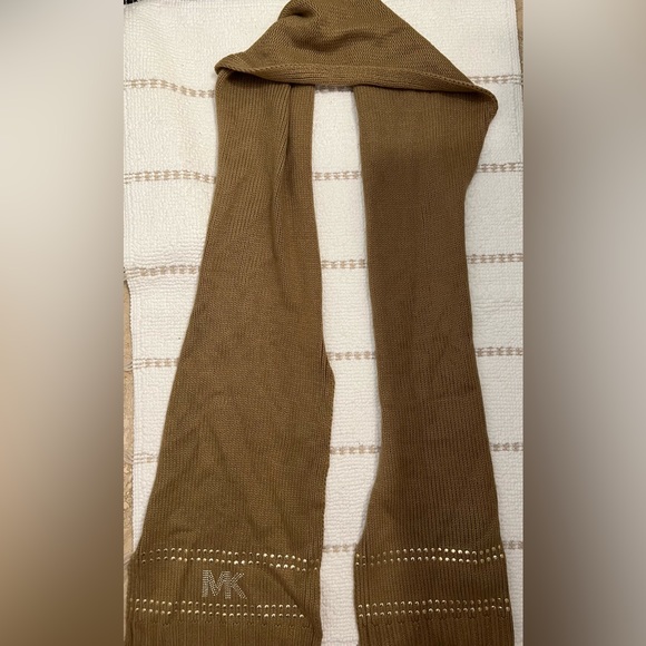 Michael by Michael Kors scarf - Picture 1 of 1